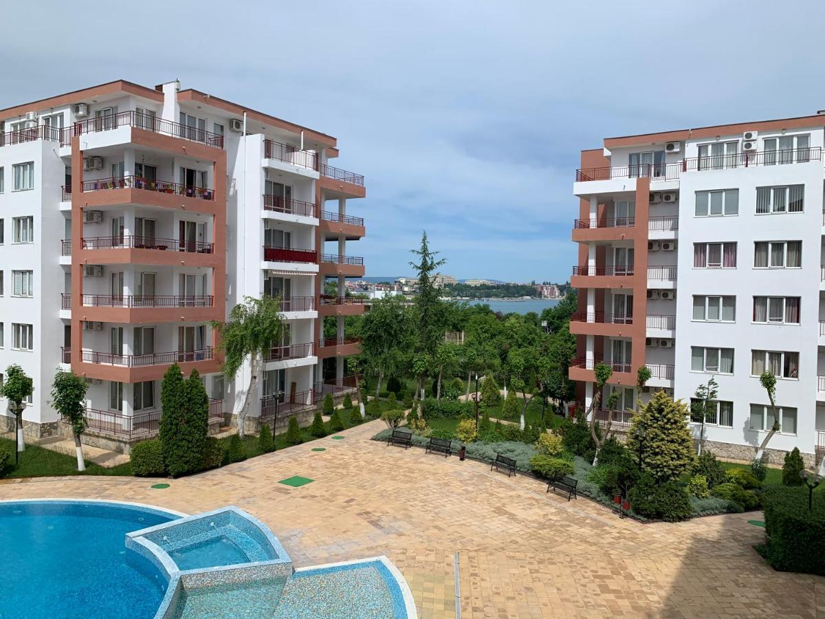 Riviera Fort Beach Apartments By Kalina Resort, Ravda Eksteriør bilde